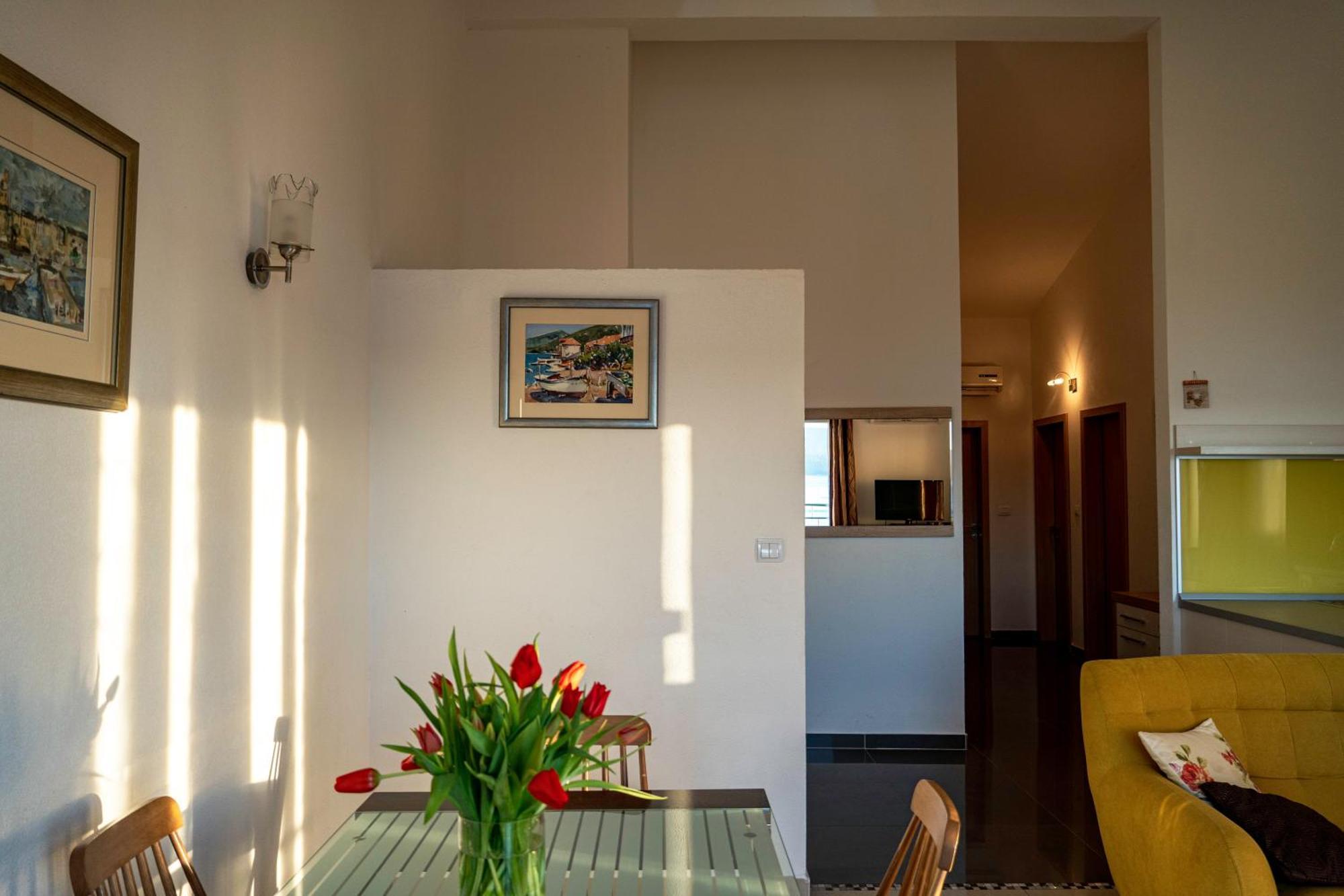 Apartments Sara & Nina Omis Luaran gambar