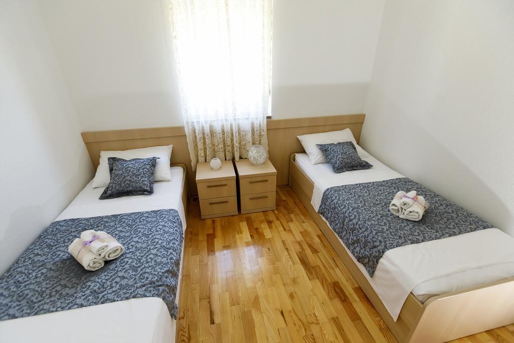 Apartments Sara & Nina Omis Luaran gambar